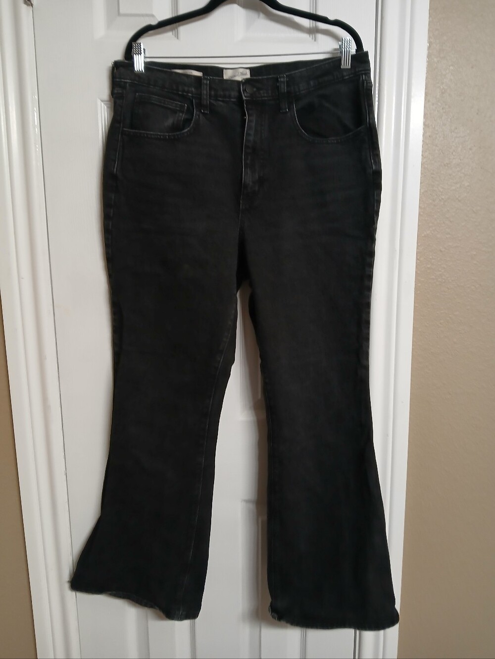 🖤UNIVERSAL THREAD Black Flared Jeans - SIZE 14S